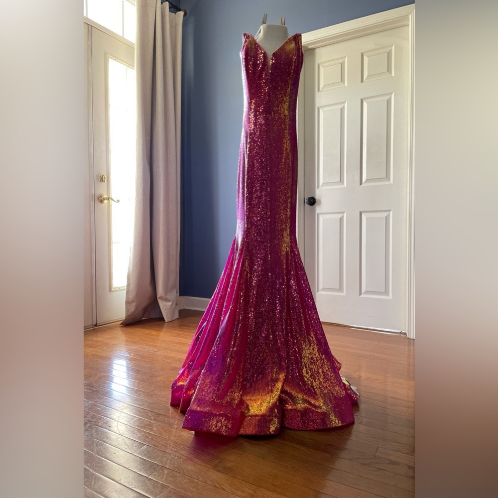 Sequin strapless prom dress 4/6